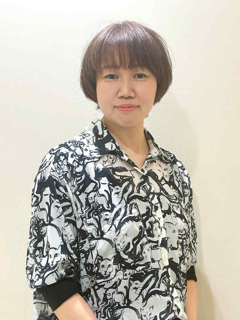 田中 しのふ タナカ シノブ
GINZA CIRO美容室 本店
スタイリスト／髪質改善ケアリスト