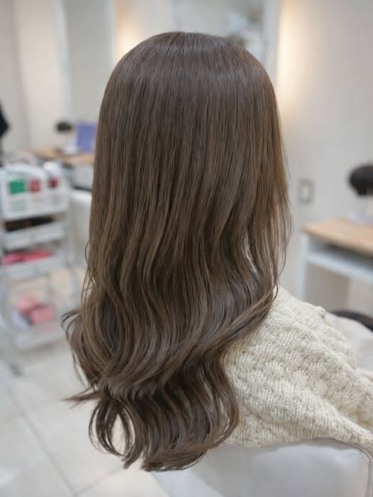 カラーで作るツヤ髪の画像